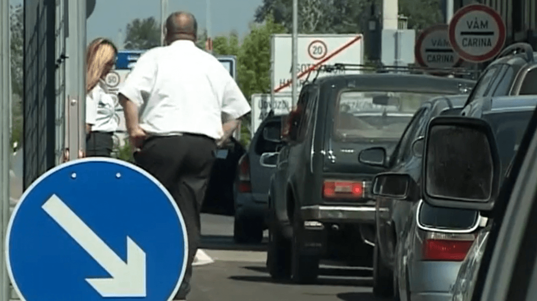 Putnička vozila čekaju 50 minuta na izlazu iz Srbije na Gradini