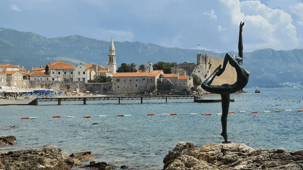 Utopio se državljanin Srbije na plaži Mogren u Budvi