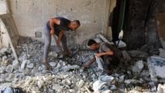 Najmanje 13 osoba ubijeno u izraelskim napadima na Gazu nakon što je Hamas prihvatio plan razorućenja