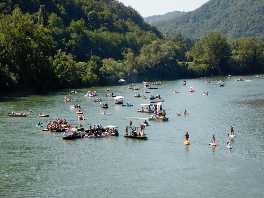 Završena 18. regata Drine sa stotinu plovila sa obe obale