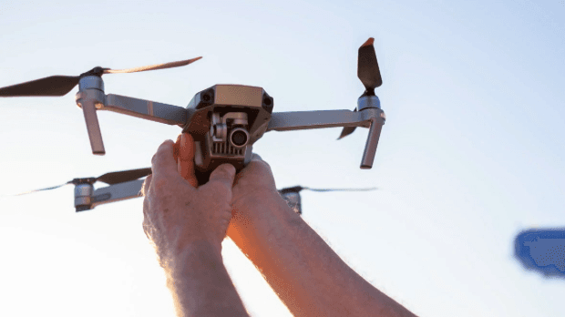Regulacija dronova: registracija i zabranjene zone ključni za bezbednost letova